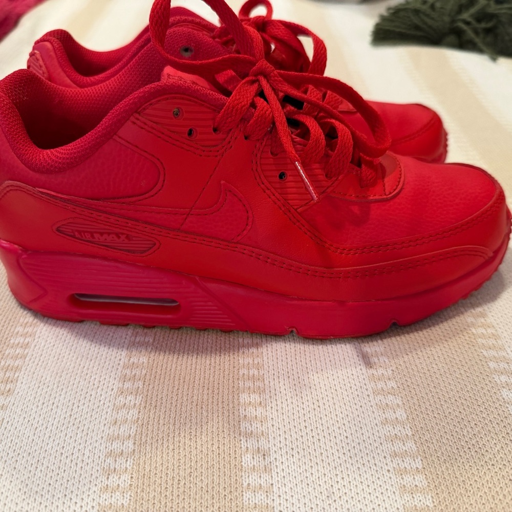 Nike Women's or Youth AirMax 90’s University Red